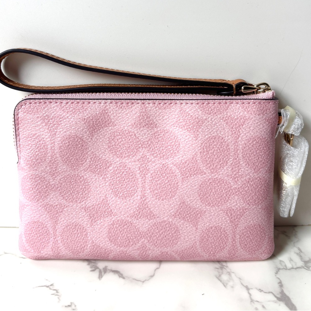 New LIMITED EDITION Coach Corner Zip Wristlet Powder Pink with Charm - Picture 5 of 12